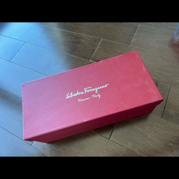 Ferragamo shoes for women 6 1/2 - Picture 2 of 7